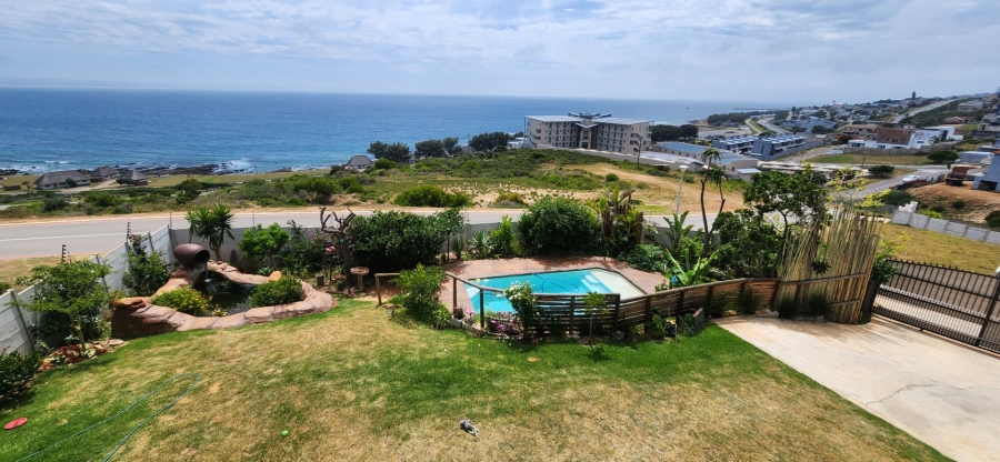 5 Bedroom Property for Sale in Mossel Bay Central Western Cape